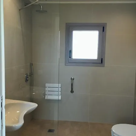 Lägenhetshotell Pnoe Eco Residences 4*