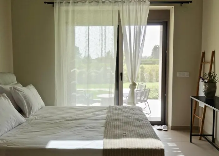 Pnoe Eco Residences Aparthotel Kourouta